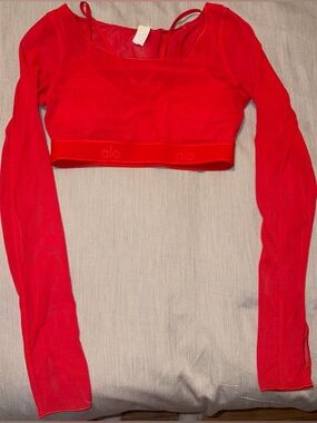 Alo Airlift Long Sleeve Ballet Dream sports bra, red, small, long sleeve mesh